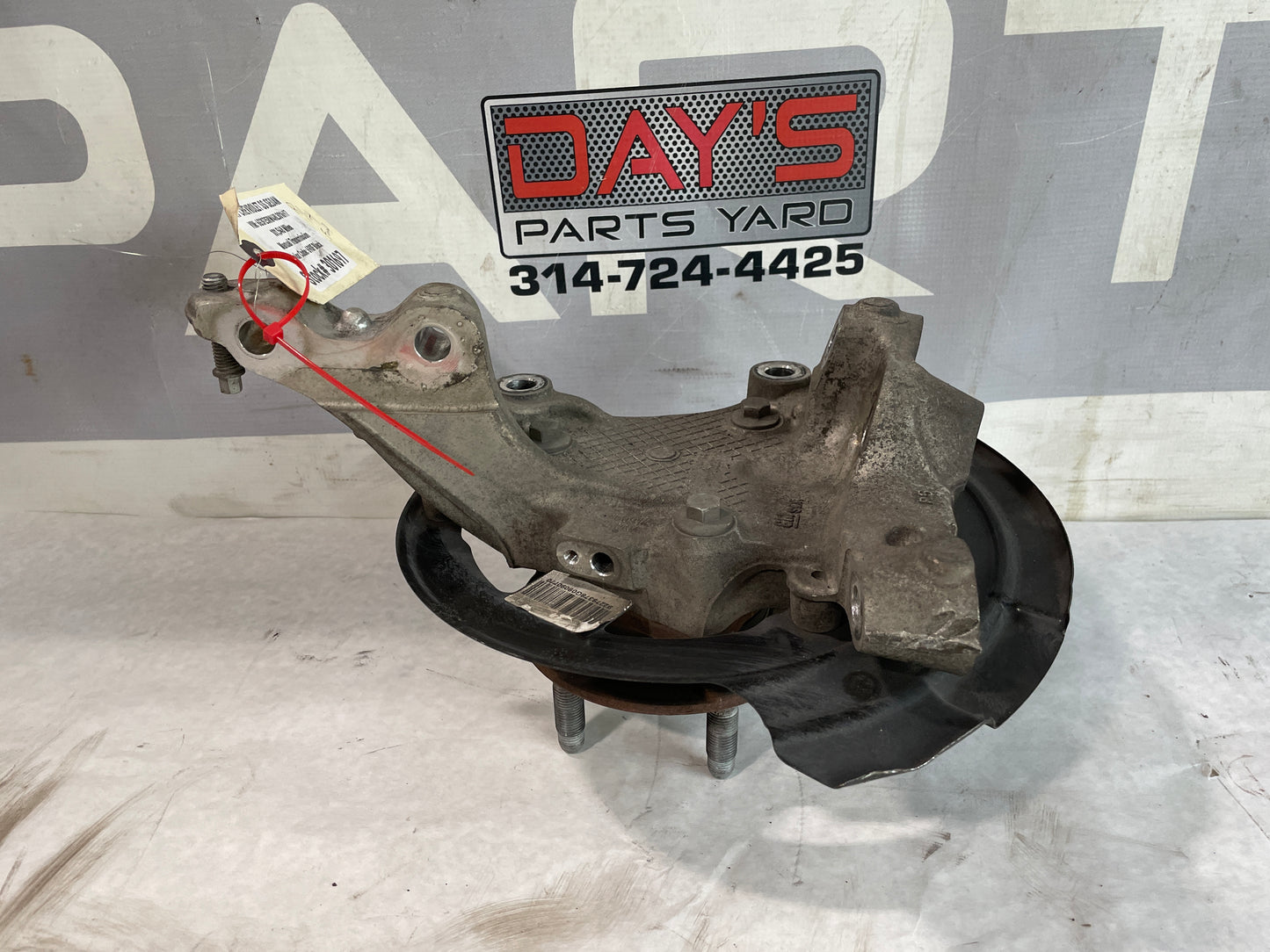 2017 Chevy SS Sedan Front RH Passenger Hub Knuckle Spindle Assembly OEM - Day's Parts Yard