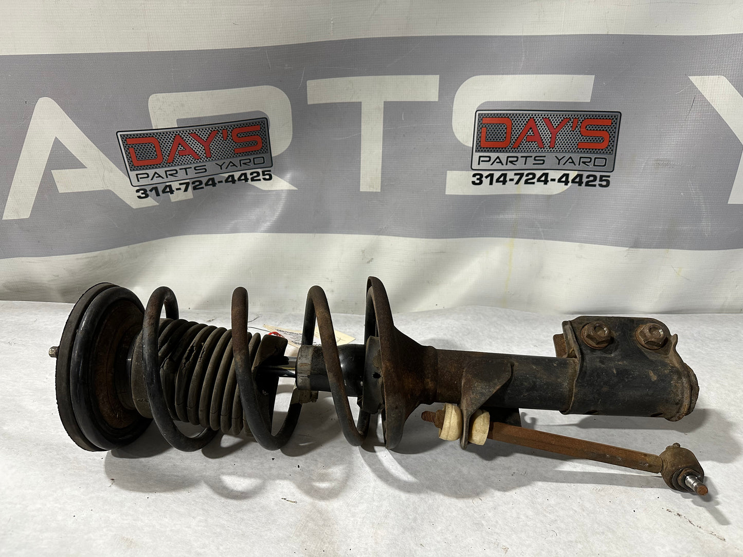 2006 Pontiac GTO Front RH Passenger Strut w/ Sway Bar Link Ends Assembly OEM - Day's Parts Yard