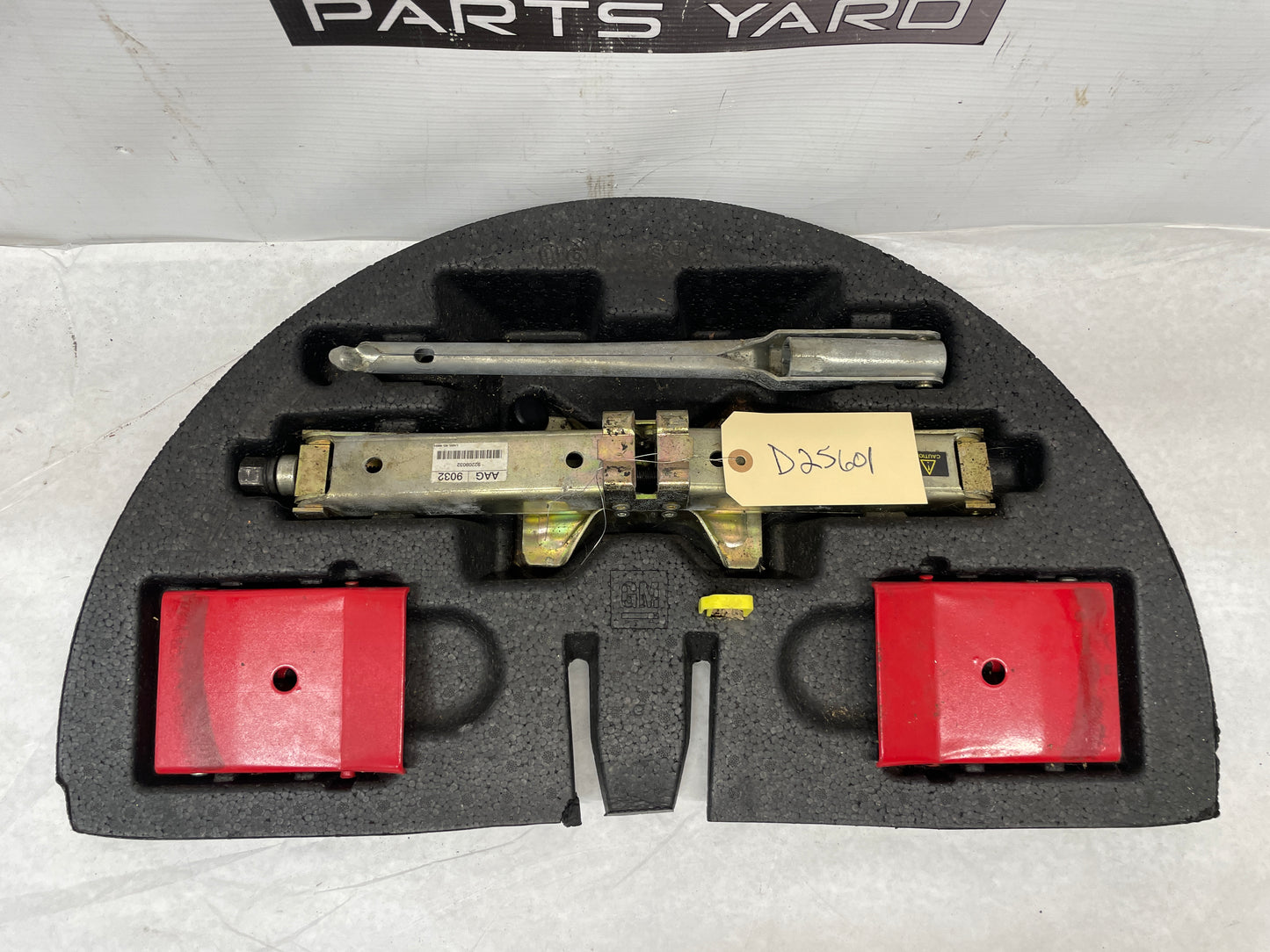 2005 Pontiac GTO Emergency Spare Tire Jack Tool Kit OEM - Day's Parts Yard