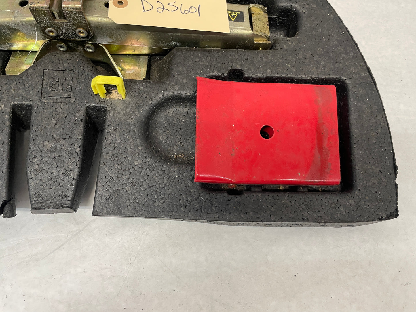 2005 Pontiac GTO Emergency Spare Tire Jack Tool Kit OEM - Day's Parts Yard