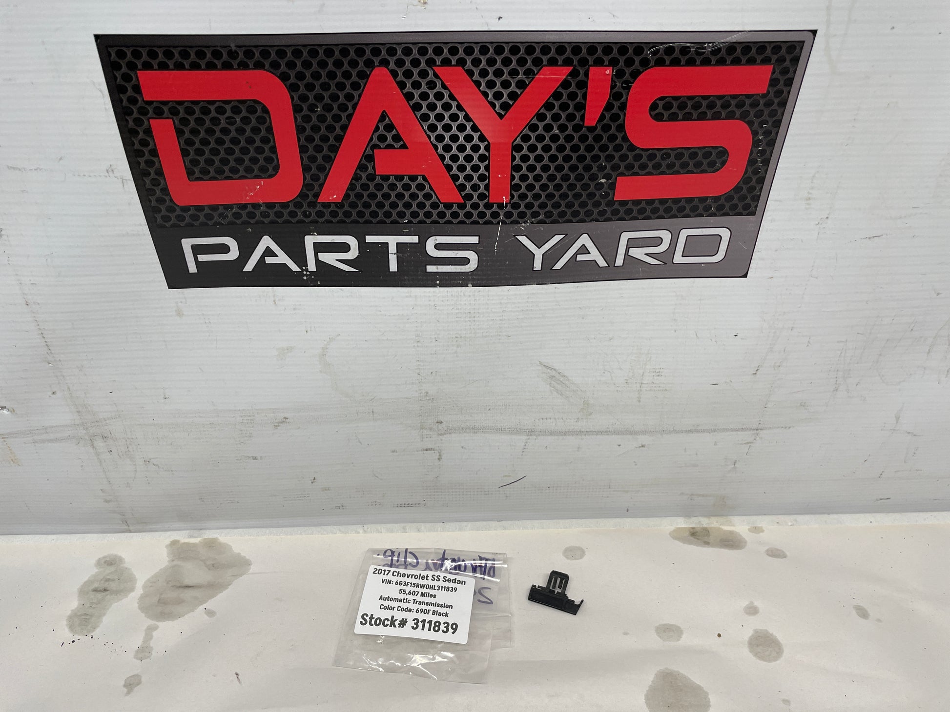 2017 Chevy SS Sedan RH Passenger Rear Door Belt Molding Front Clip OEM - Day's Parts Yard