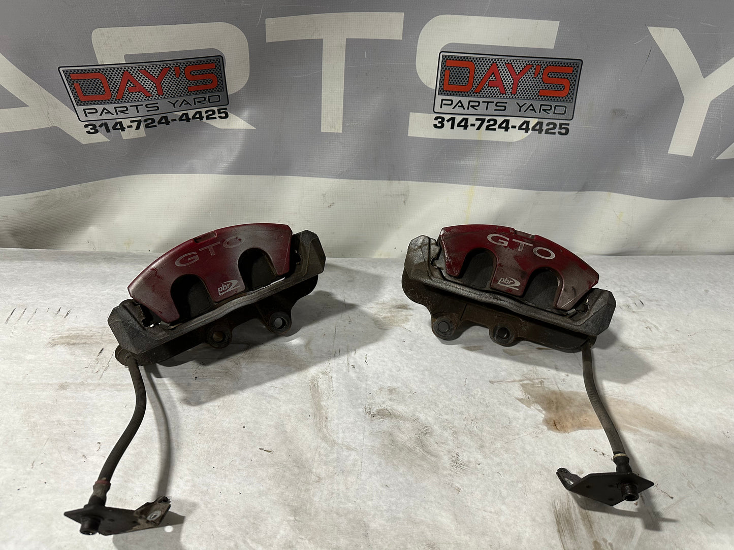 2006 Pontiac GTO Front PBR Brake Calipers OEM - Day's Parts Yard