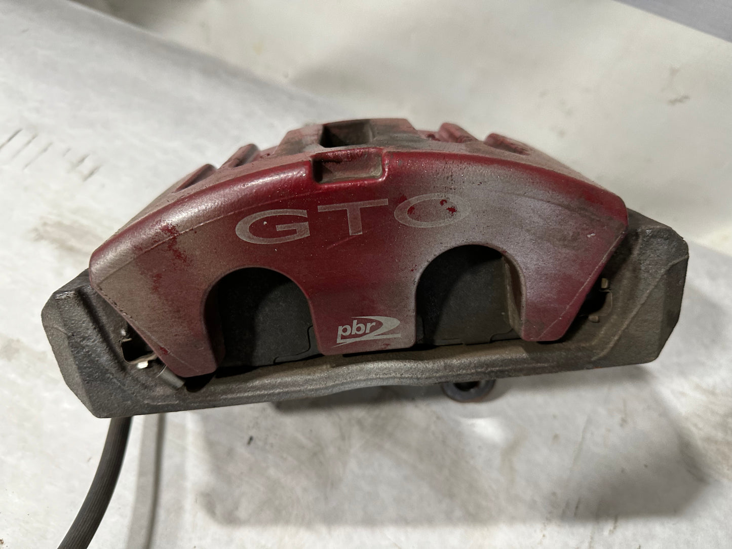 2006 Pontiac GTO Front PBR Brake Calipers OEM - Day's Parts Yard