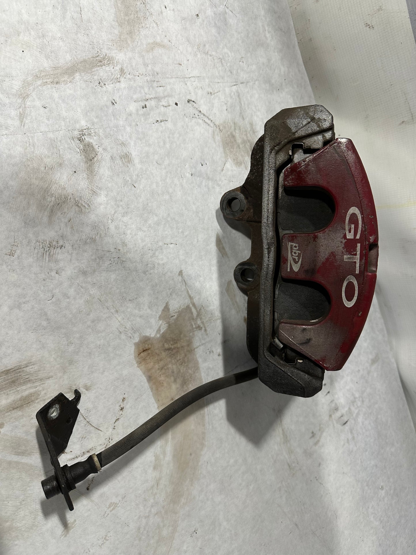 2006 Pontiac GTO Front PBR Brake Calipers OEM - Day's Parts Yard
