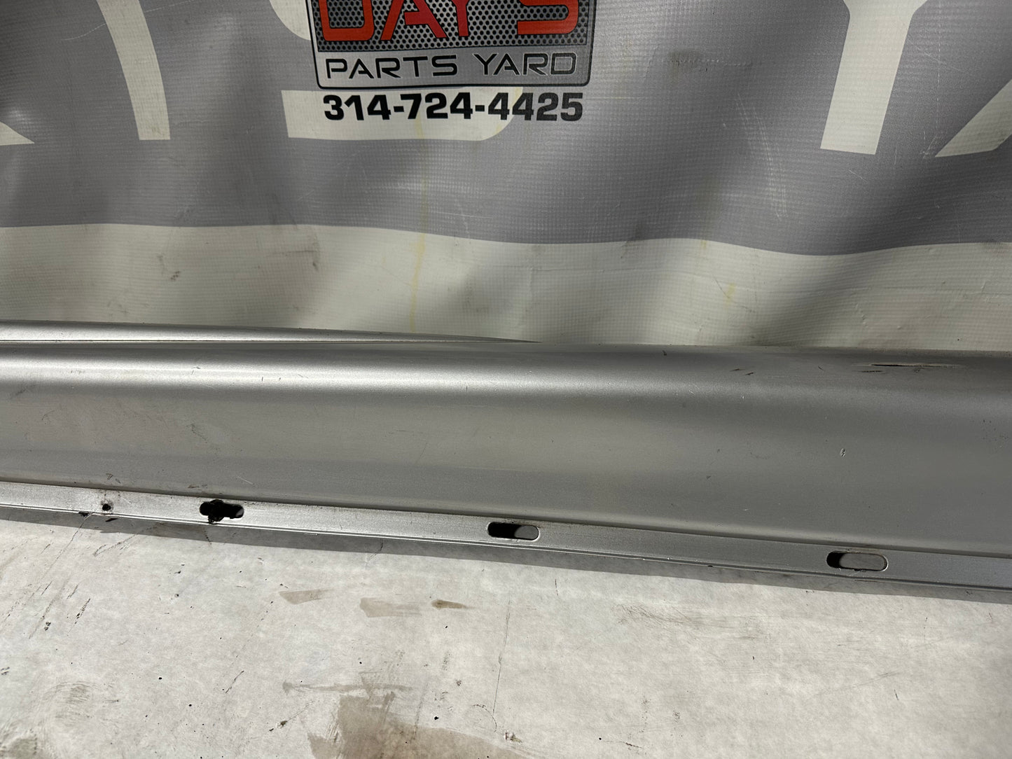 2006 Pontiac GTO LH Driver Rocker Molding Panel OEM - Day's Parts Yard