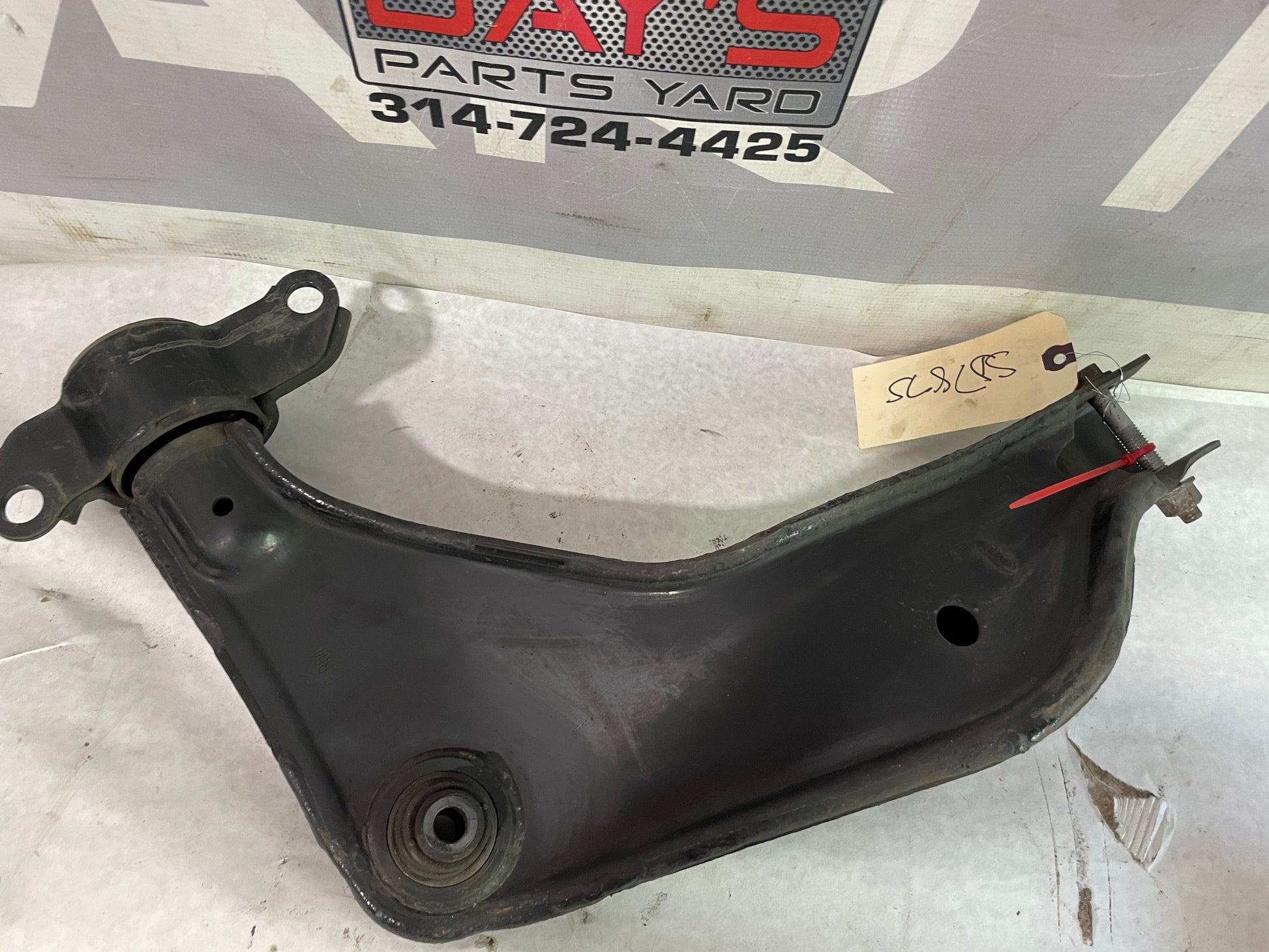 2009 Pontiac G8 GT Rear RH Passenger Upper Control Arm OEM - Day's Parts Yard