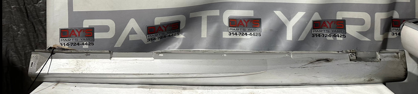 2006 Pontiac GTO LH Driver Rocker Molding Panel OEM - Day's Parts Yard