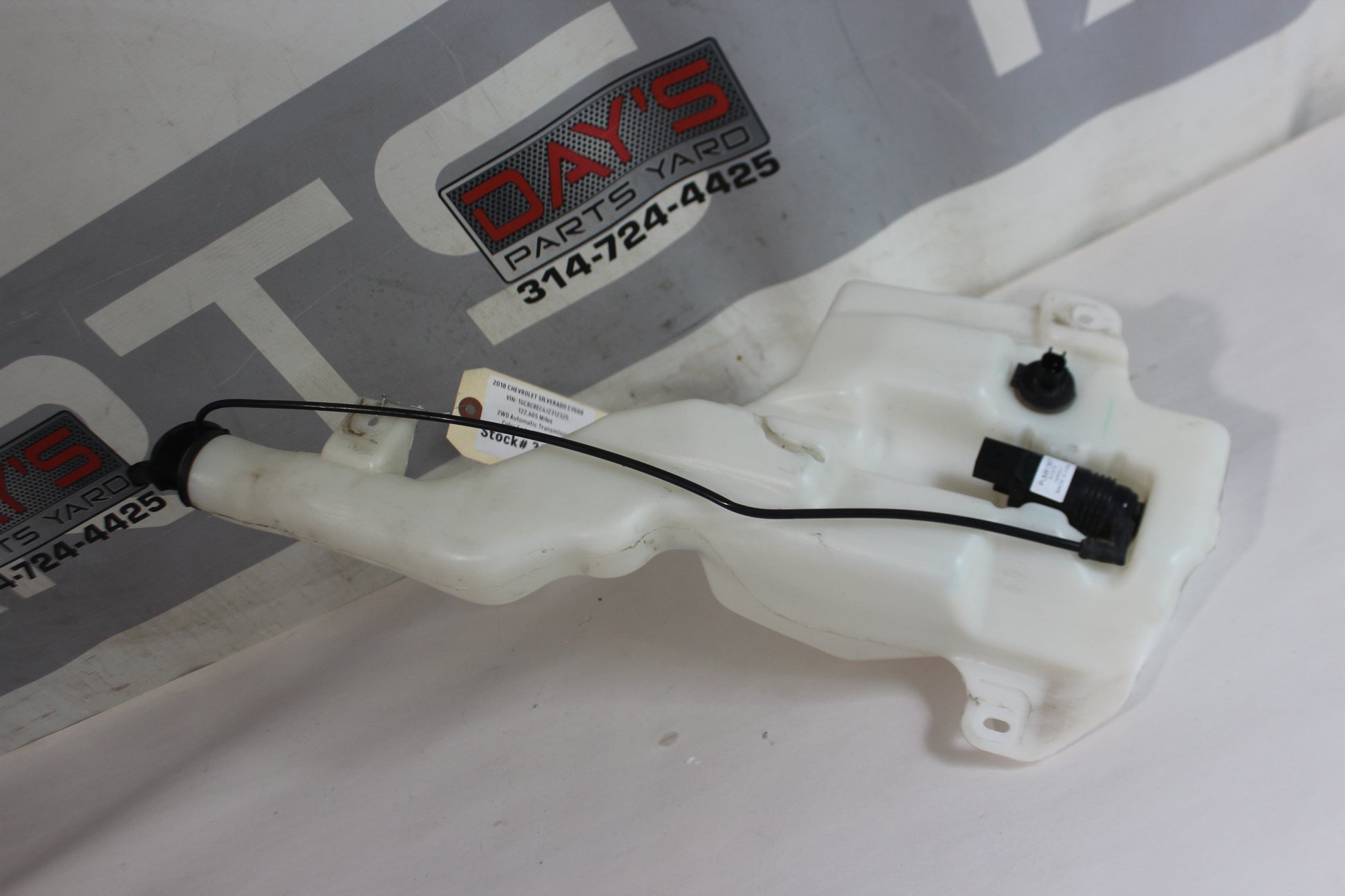 2018 Chevy Silverado C1500 Windshield Washer Reservoir Bottle OEM - Day's Parts Yard