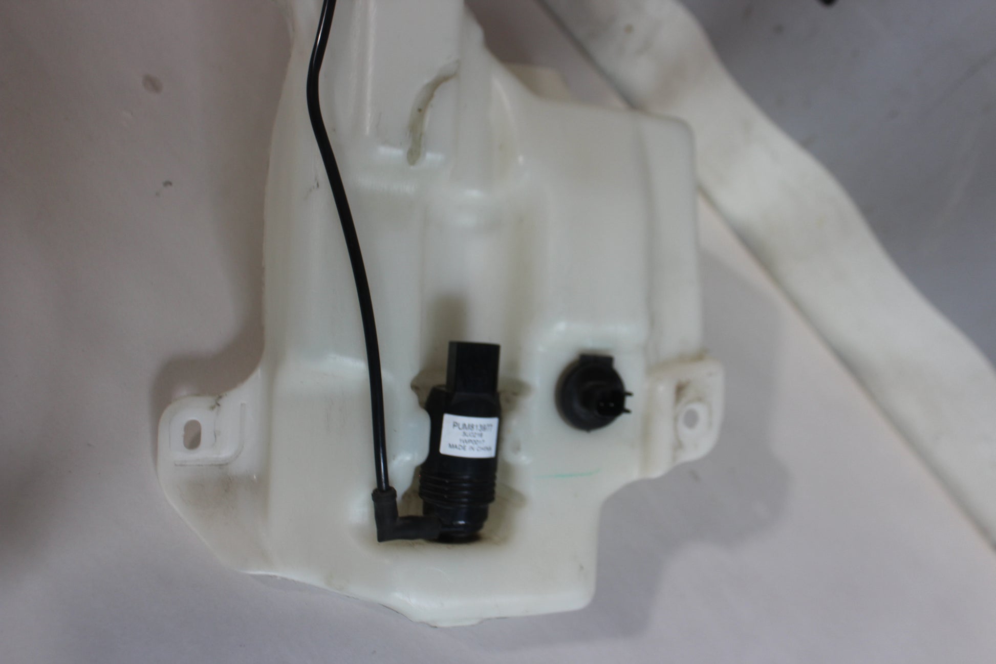 2018 Chevy Silverado C1500 Windshield Washer Reservoir Bottle OEM - Day's Parts Yard