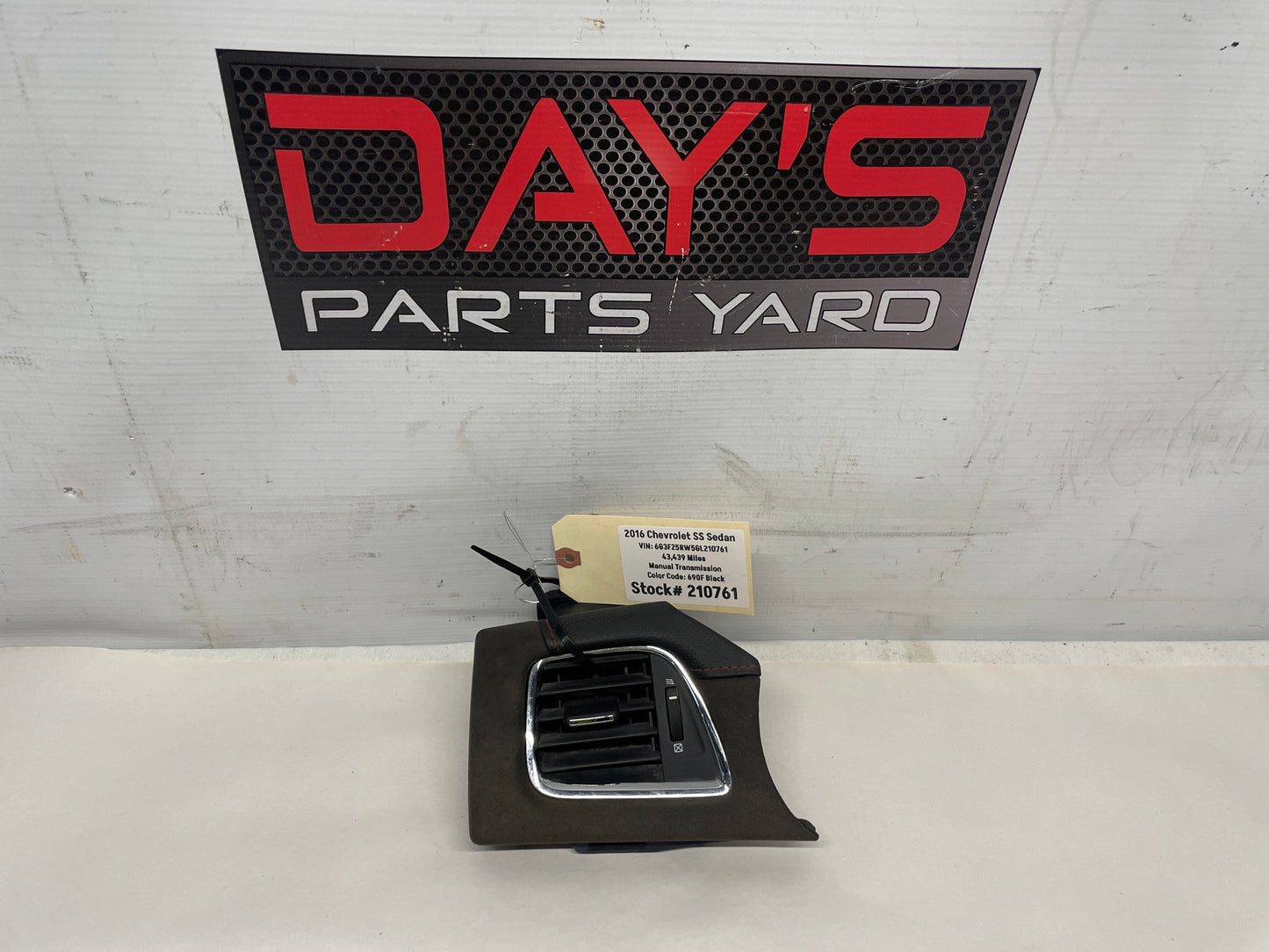 2016 Chevy SS Sedan LH Driver Dash Suede Vent Panel OEM - Day's Parts Yard