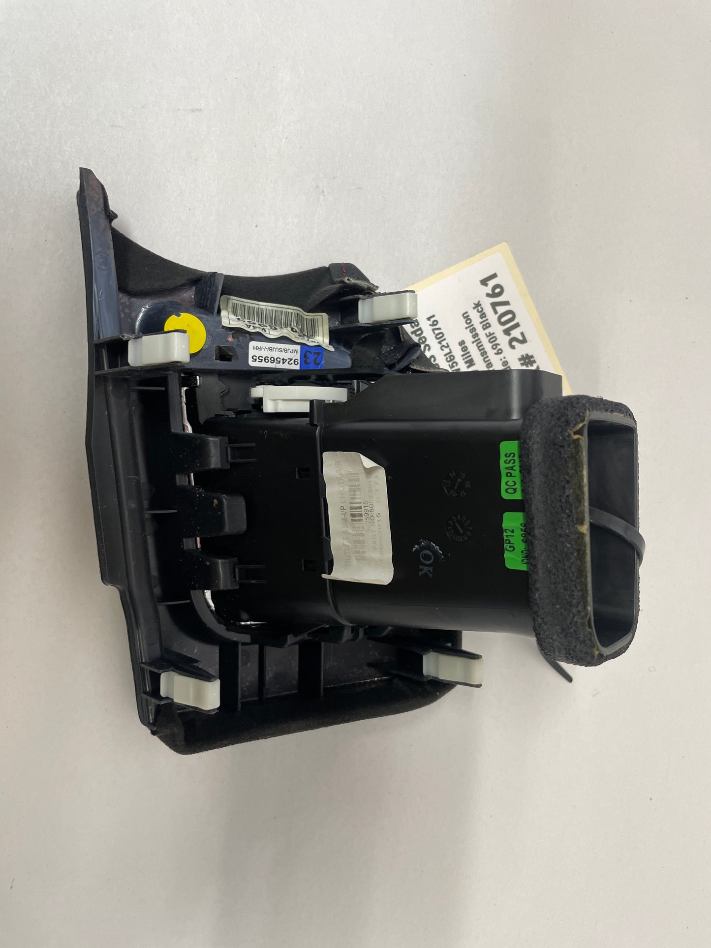2016 Chevy SS Sedan LH Driver Dash Suede Vent Panel OEM - Day's Parts Yard
