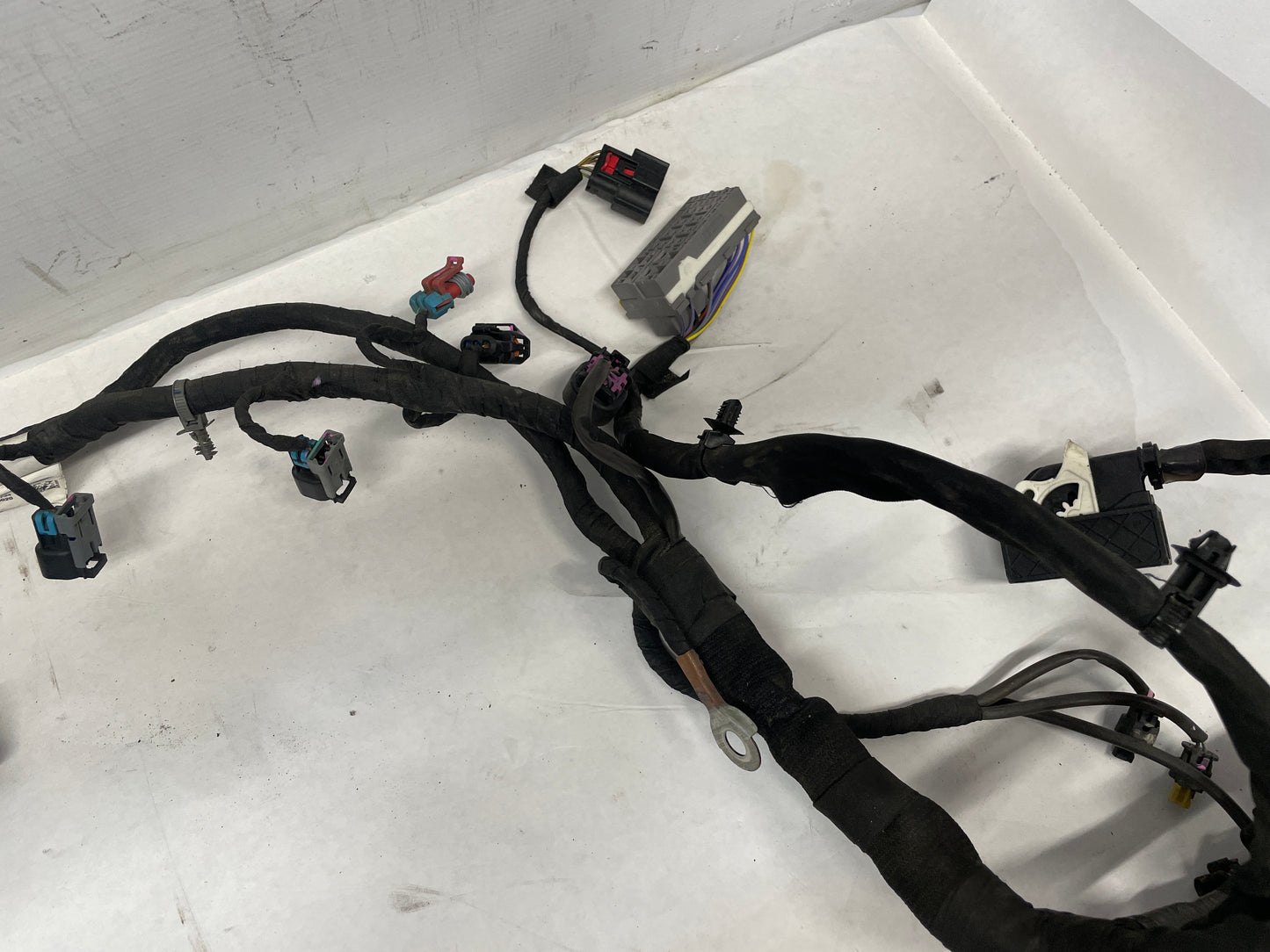 2016 Chevy SS Sedan Engine Motor Automatic Transmission Wire Wiring Harness OEM - Day's Parts Yard
