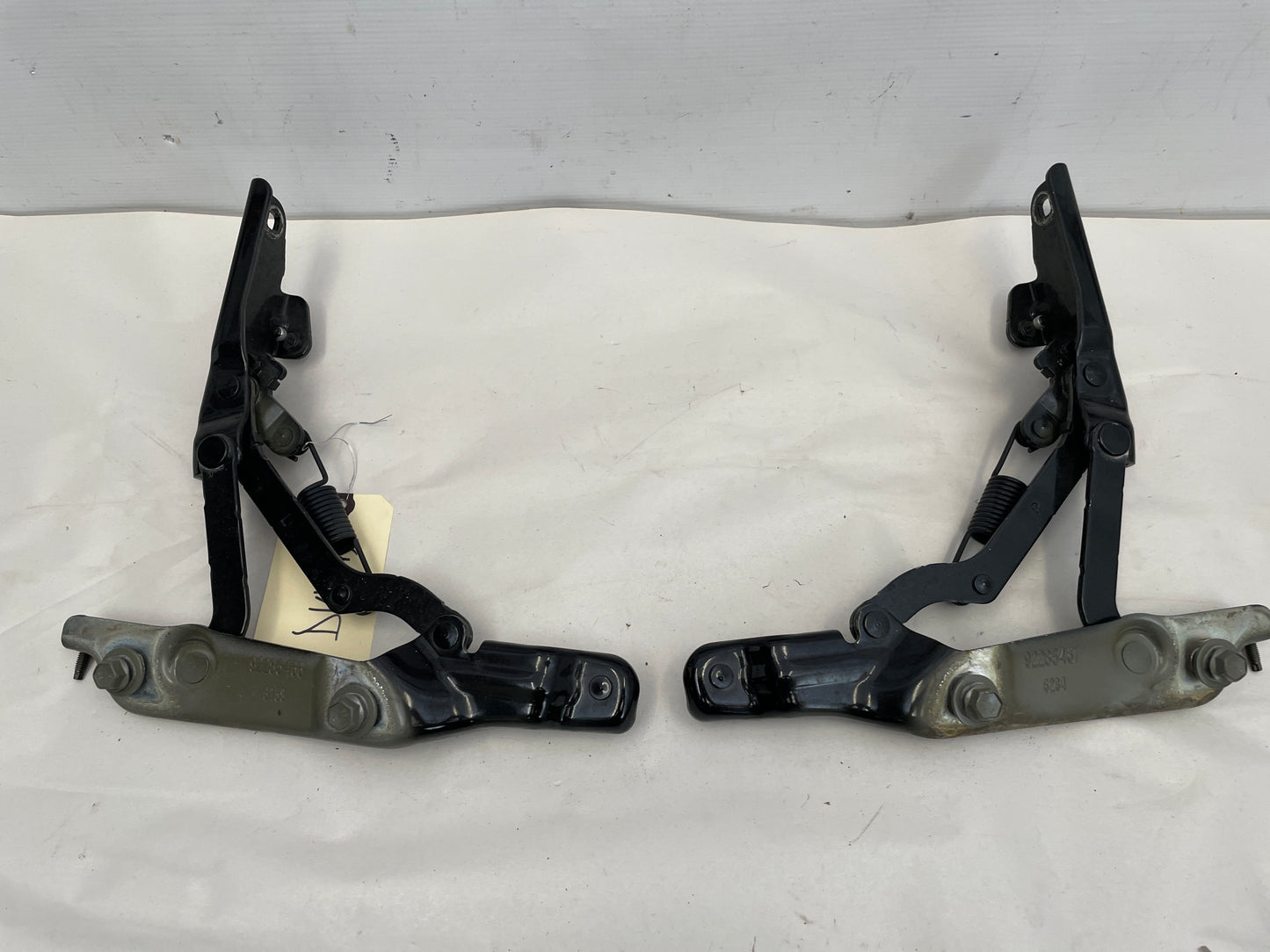2017 Chevy SS Sedan RH & LH Trunk Hinges OEM - Day's Parts Yard