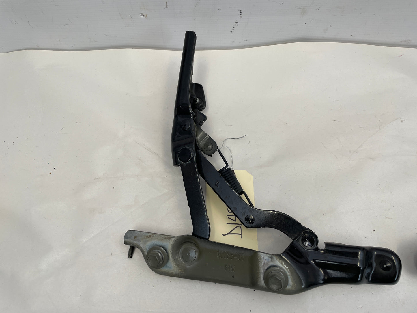 2017 Chevy SS Sedan RH & LH Trunk Hinges OEM - Day's Parts Yard