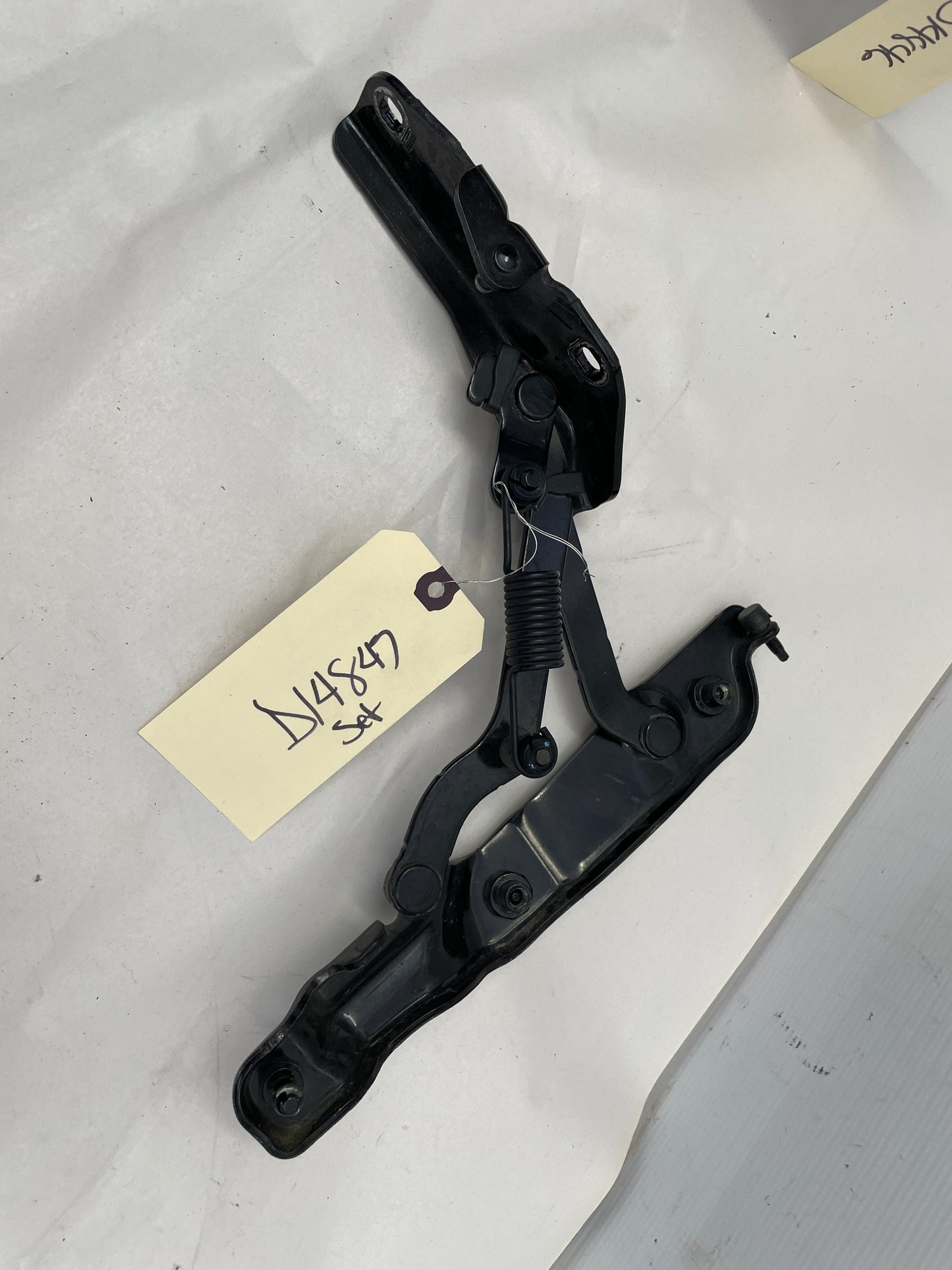 2017 Chevy SS Sedan RH & LH Trunk Hinges OEM - Day's Parts Yard