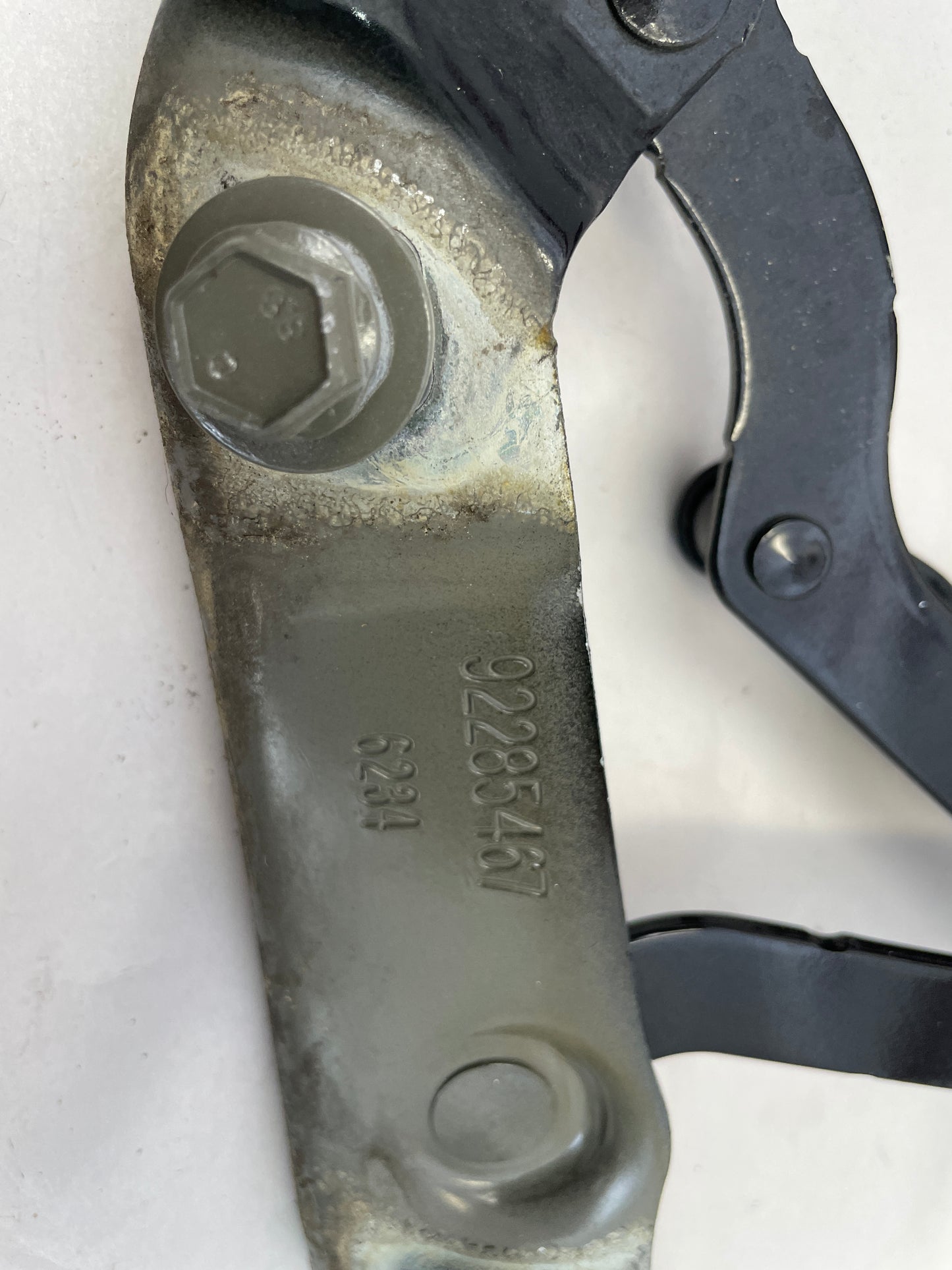 2017 Chevy SS Sedan RH & LH Trunk Hinges OEM - Day's Parts Yard