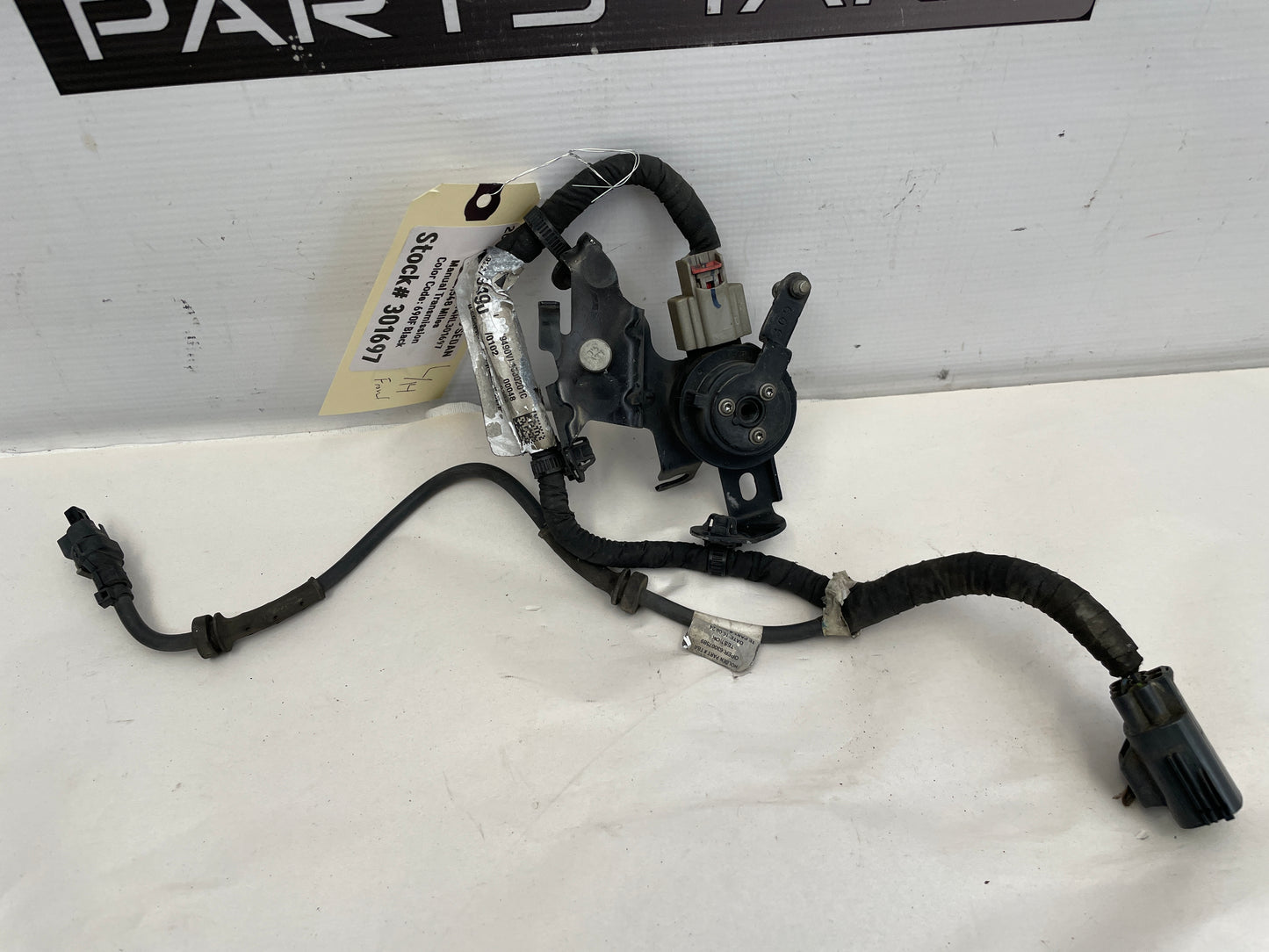 2017 Chevy SS Sedan Front LH Driver Suspension Ride Control Height Sensor OEM - Day's Parts Yard