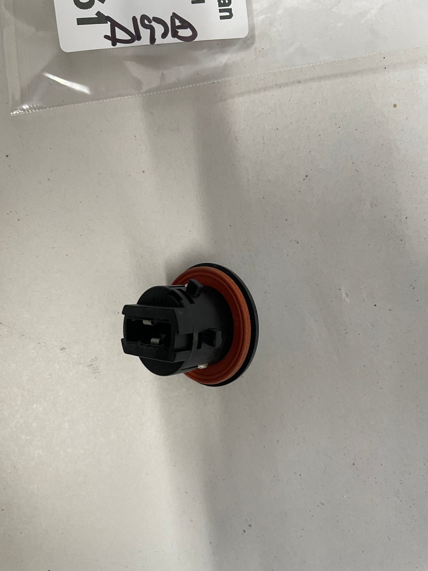 2016 Chevy SS Sedan Headlight Marker Light Socket OEM - Day's Parts Yard