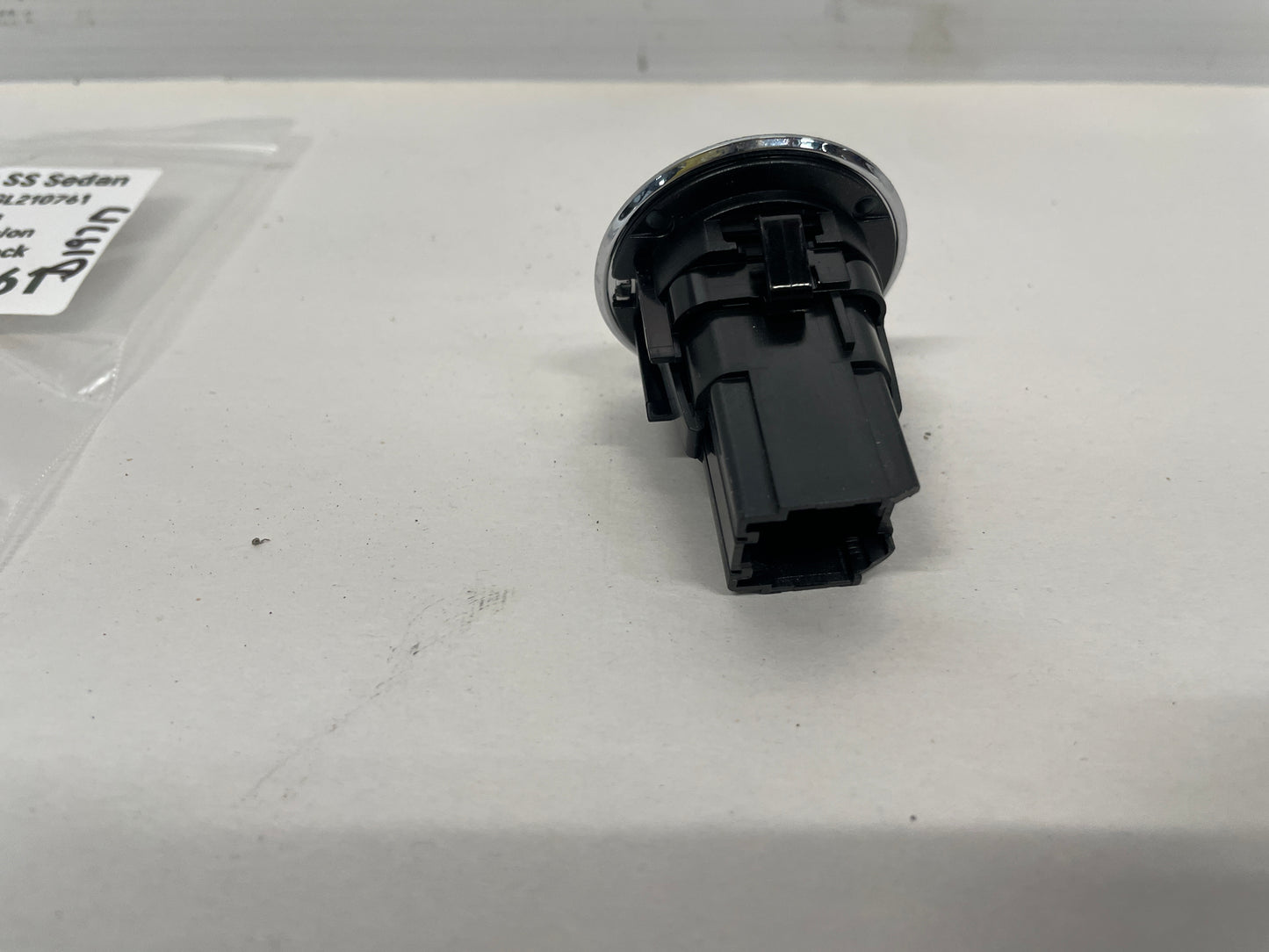 2016 Chevy SS Sedan Ignition Switch Start Button OEM - Day's Parts Yard