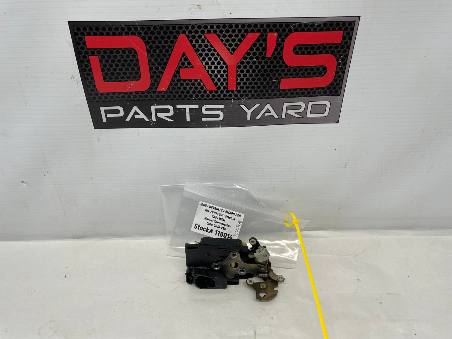 2002 Chevy Camaro Z28 LH Driver Manual Door Lock Latch Actuator OEM - Day's Parts Yard