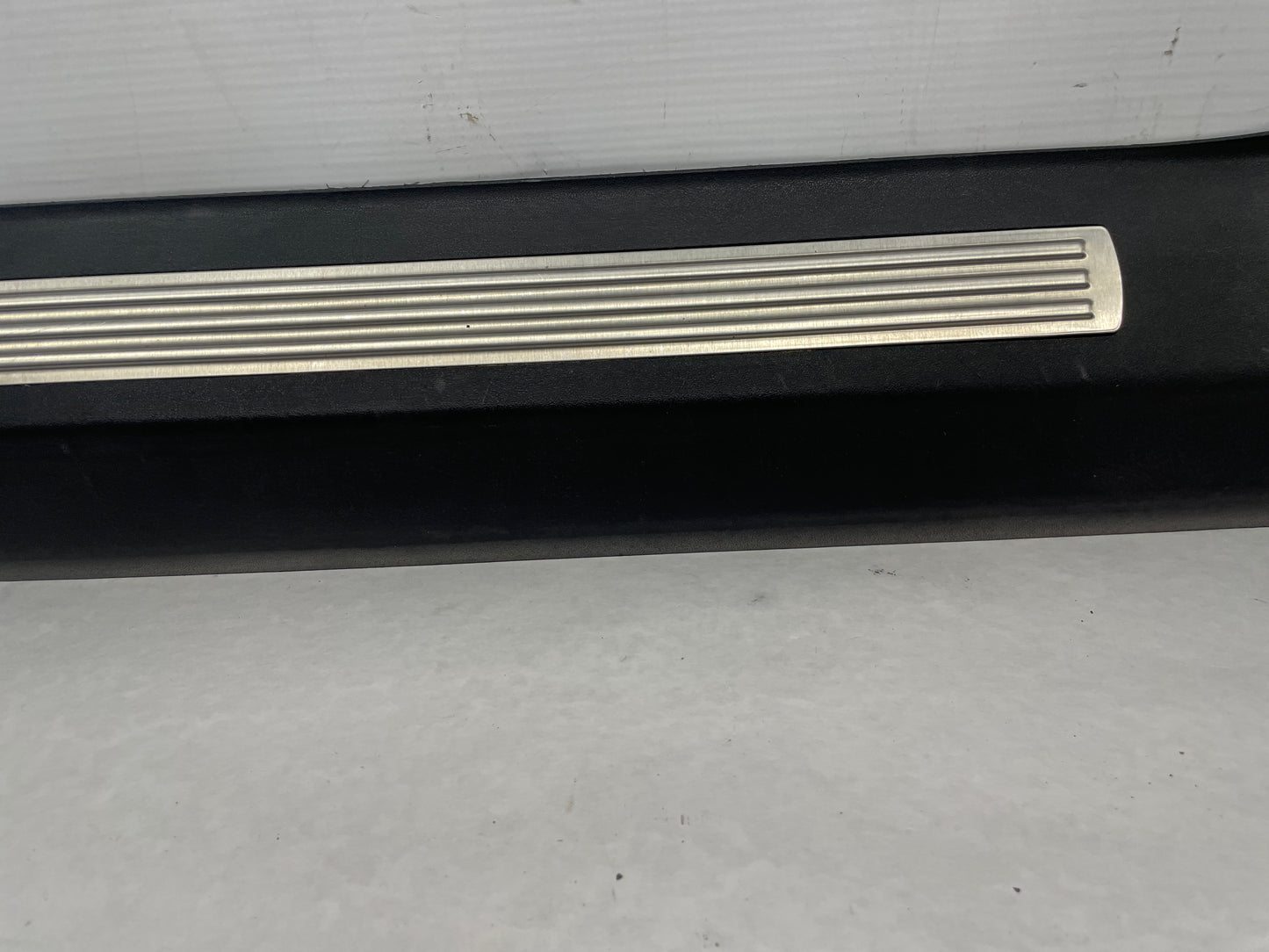 2014 Chevy SS Sedan LH Driver Front Door Scuff Sill Plate Panel OEM