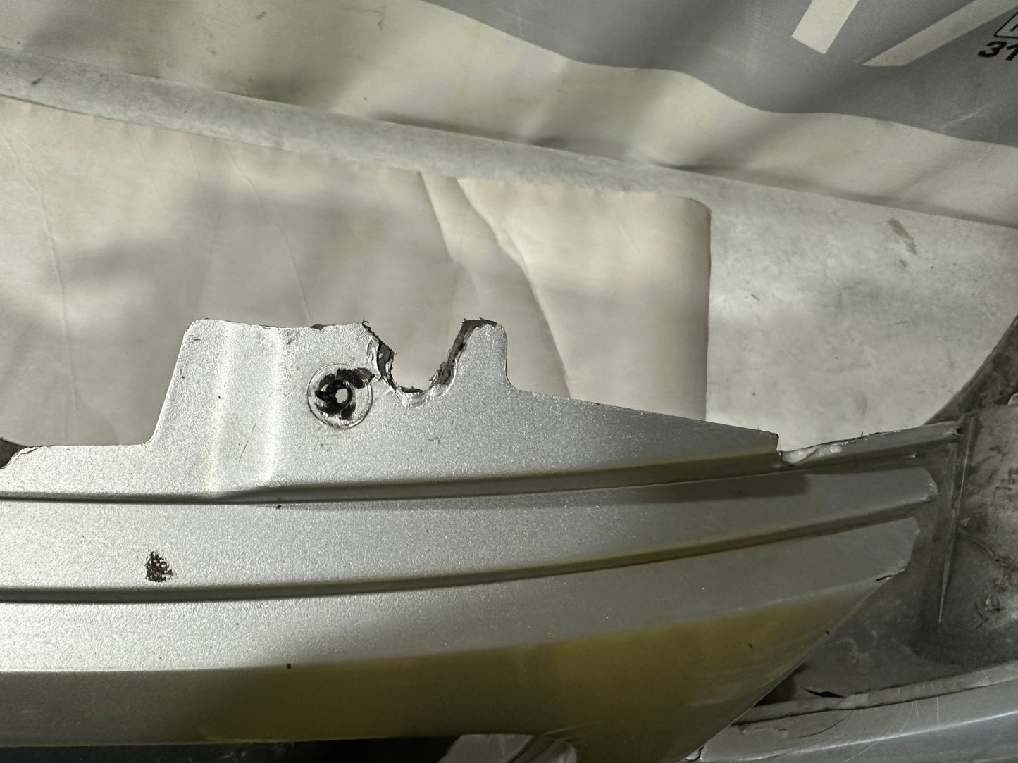 2006 Pontiac GTO Front Bumper Cover DAMAGED OEM LOCAL PICK UP - Day's Parts Yard