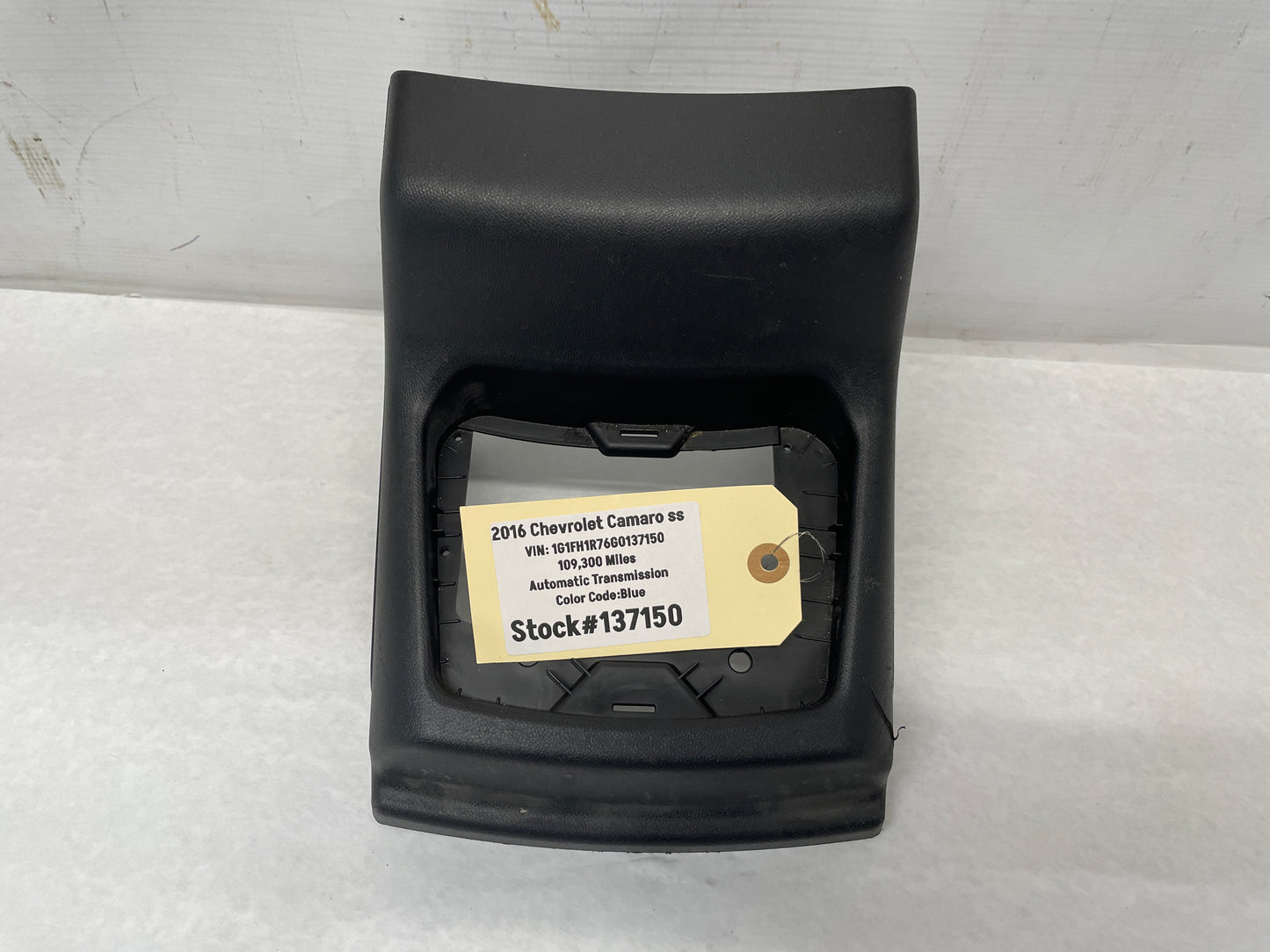 2016 Chevy Camaro SS Center Console Trim Tunnel Element Plastic Holder OEM - Day's Parts Yard
