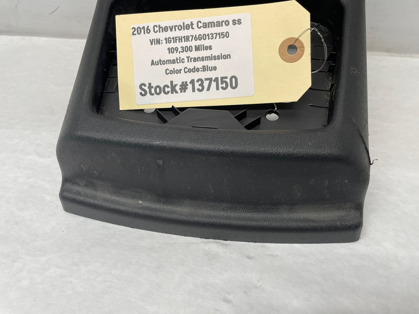 2016 Chevy Camaro SS Center Console Trim Tunnel Element Plastic Holder OEM - Day's Parts Yard