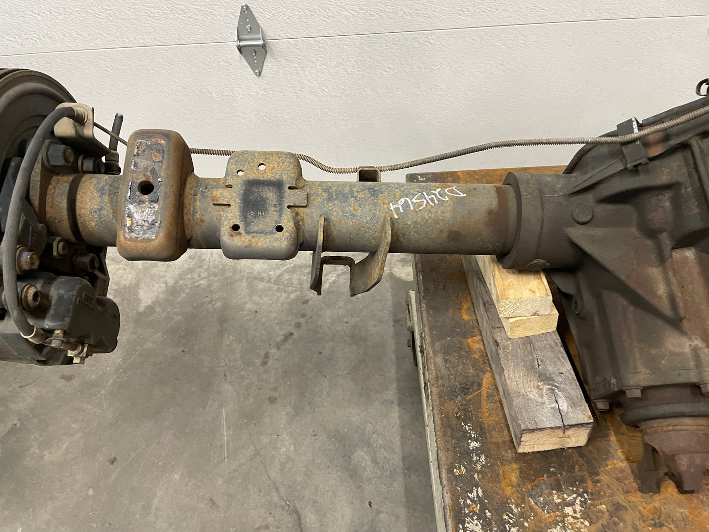 2003 Chevy Silverado C3500 Rear End Axle Carrier Rearend Differential GT5 4.10LSD OEM - Day's Parts Yard
