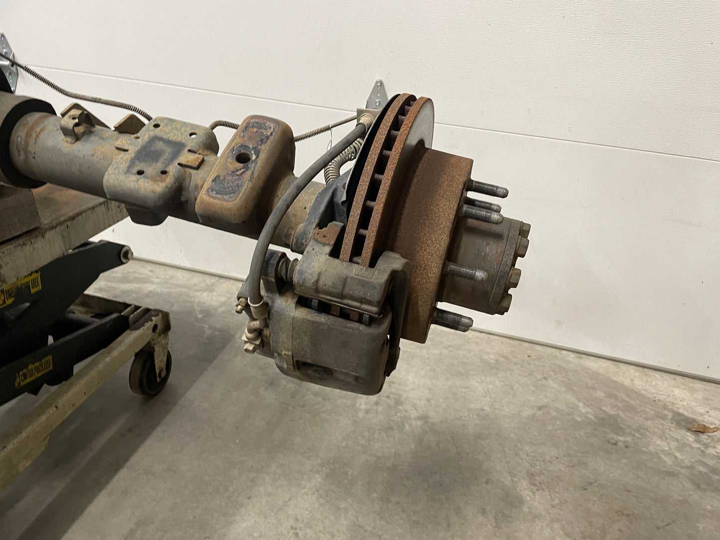 2003 Chevy Silverado C3500 Rear End Axle Carrier Rearend Differential GT5 4.10LSD OEM - Day's Parts Yard