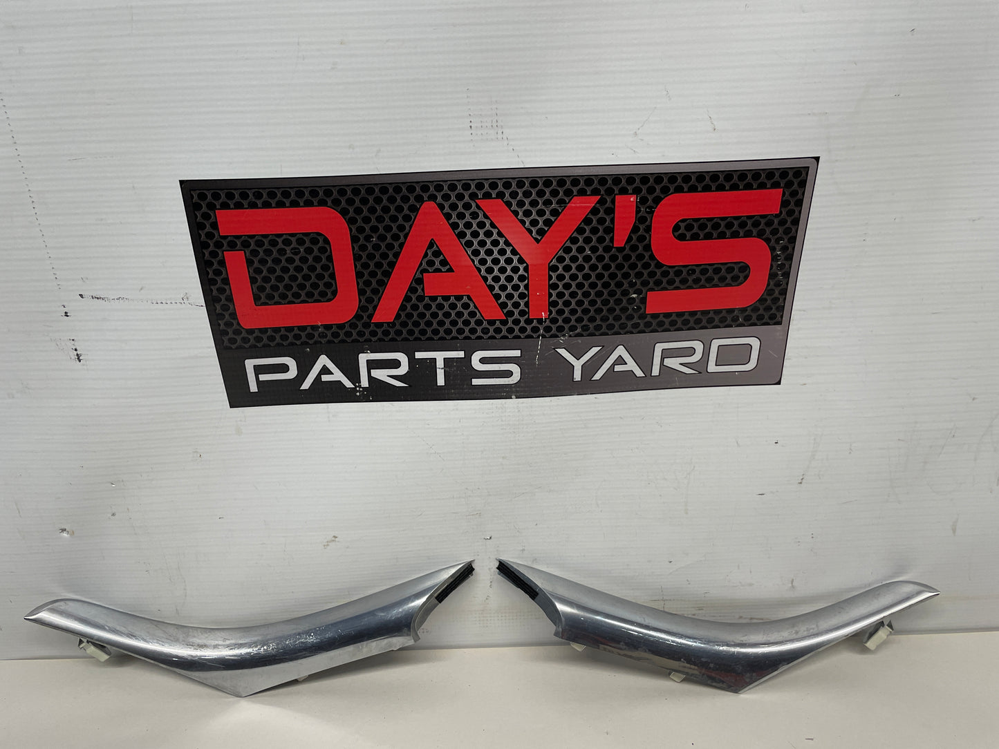 2015 Chevy SS Sedan RH & LH Center Console Chrome Trim Moldings OEM - Day's Parts Yard
