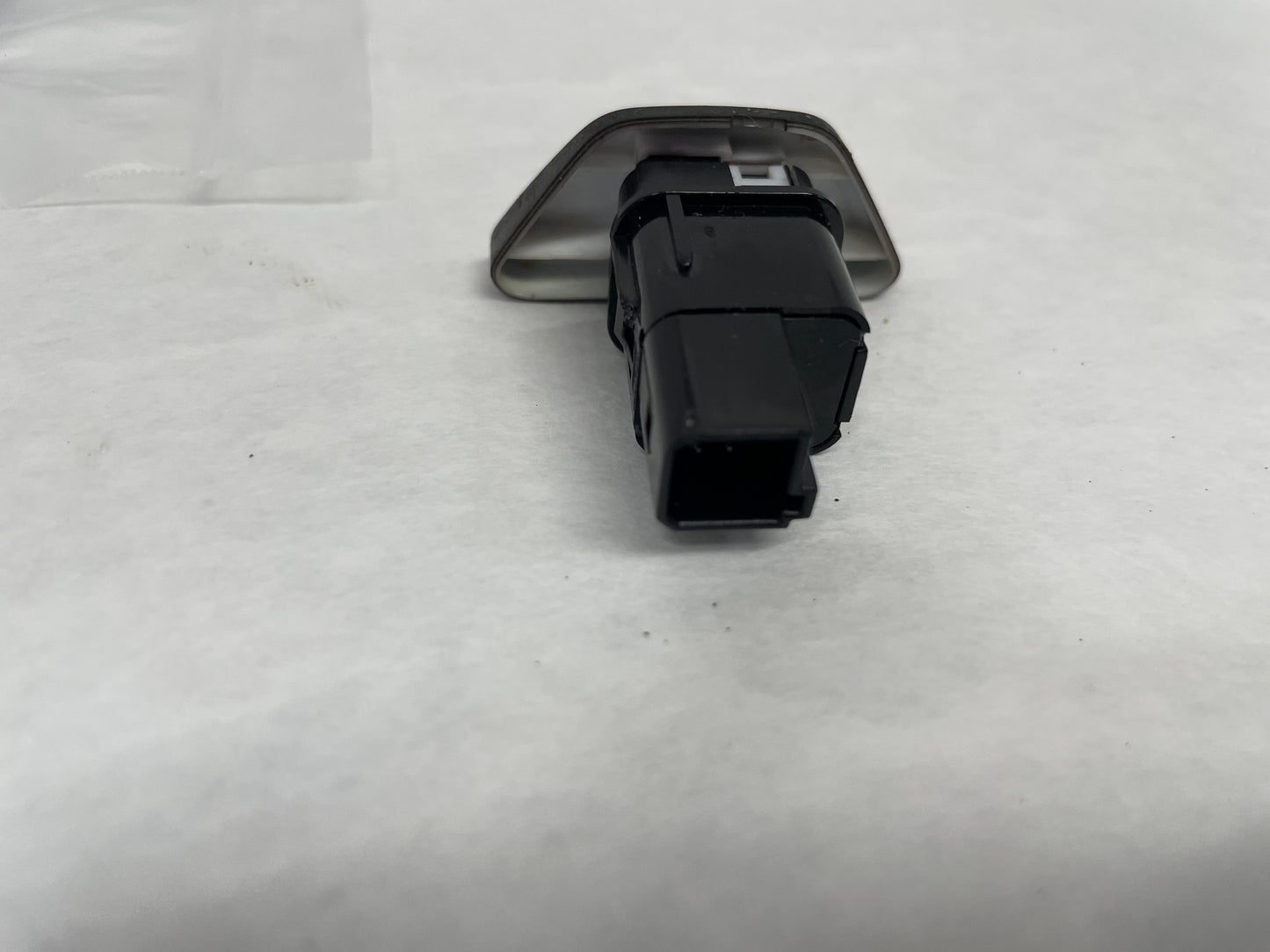 2016 Chevy Camaro SS Hazard Switch Button OEM - Day's Parts Yard
