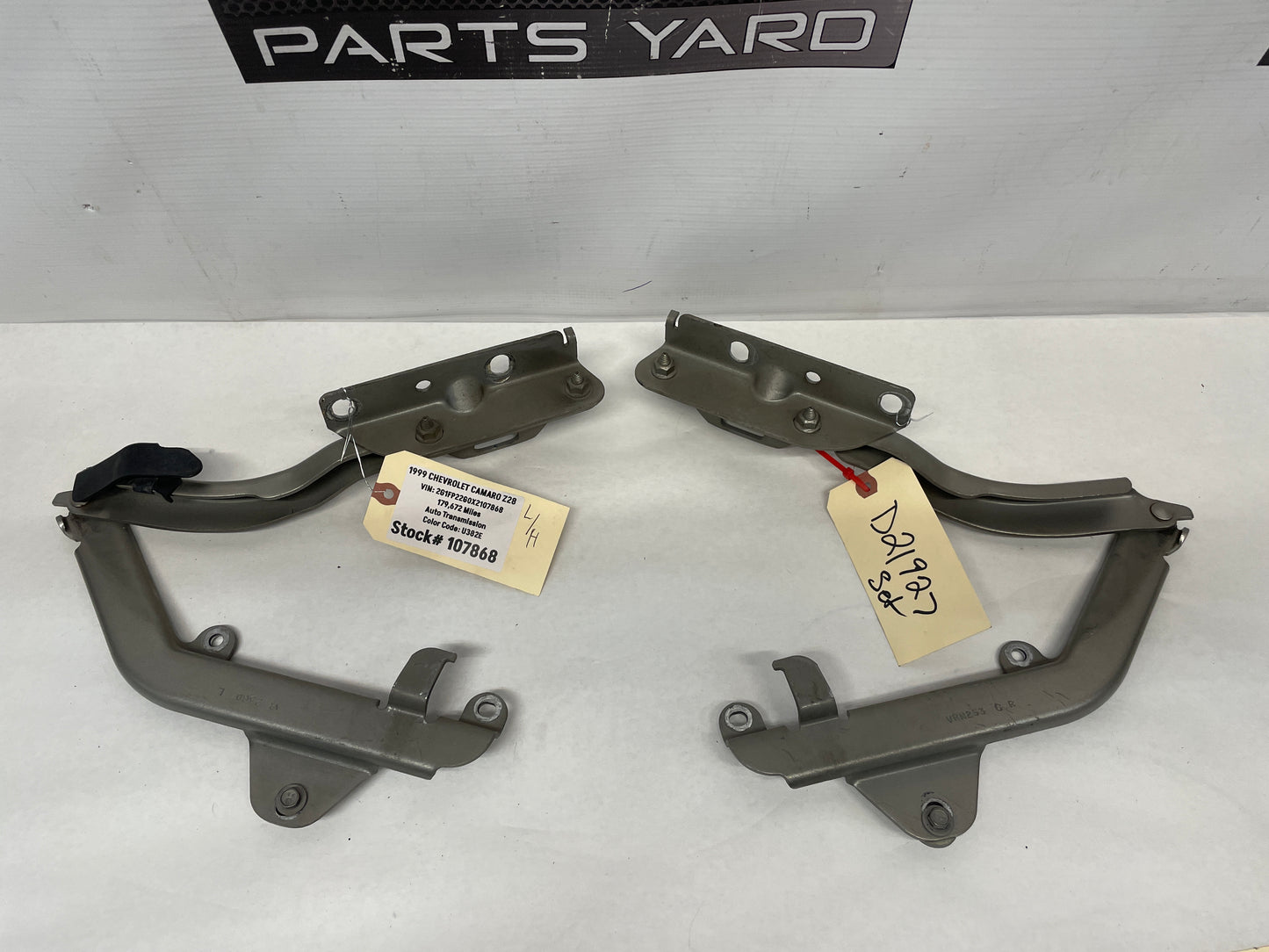 1999 Chevy Camaro Z28 RH & LH Hood Hinges Set OEM - Day's Parts Yard