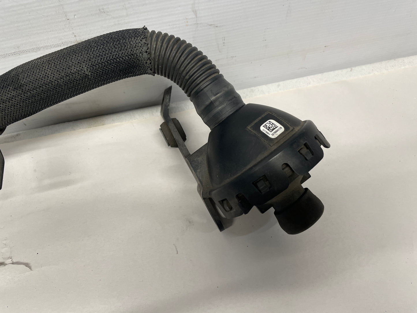 2016 Chevy SS Sedan Air Intake PCV Line Hose Tube OEM - Day's Parts Yard