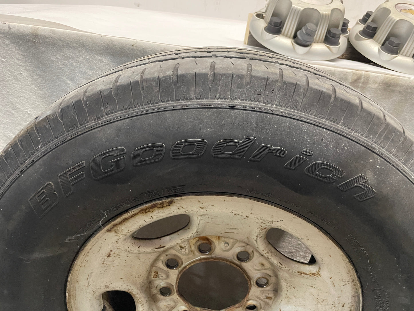 2003 Chevy Silverado C2500 Factory OEM Wheels and Tires Set - Day's Parts Yard