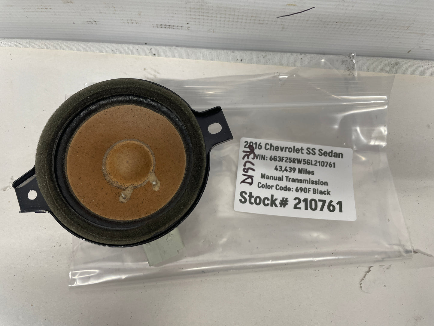 2016 Chevy SS Sedan Center Dashboard Radio Speaker OEM - Day's Parts Yard