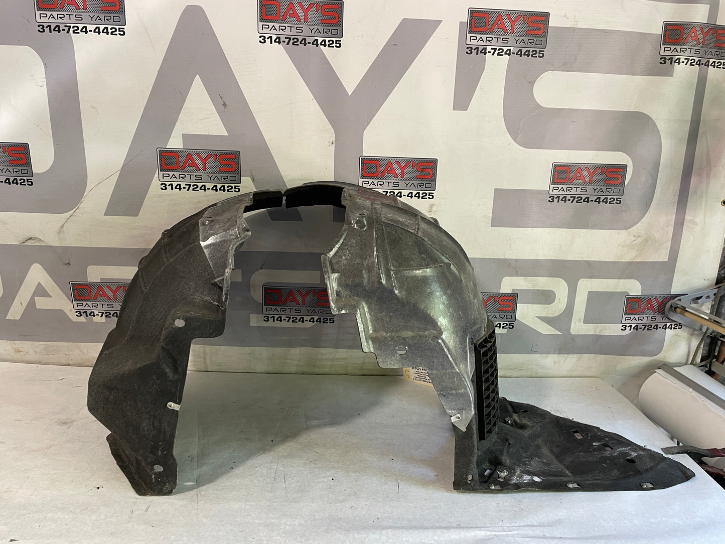 2018 Cadillac CTS-V Front LH Driver Wheel Well Fender Liner OEM - Day's Parts Yard