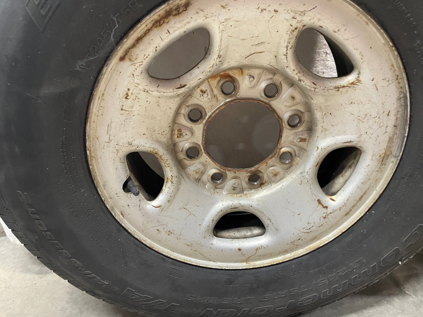 2003 Chevy Silverado C2500 Factory OEM Wheels and Tires Set - Day's Parts Yard