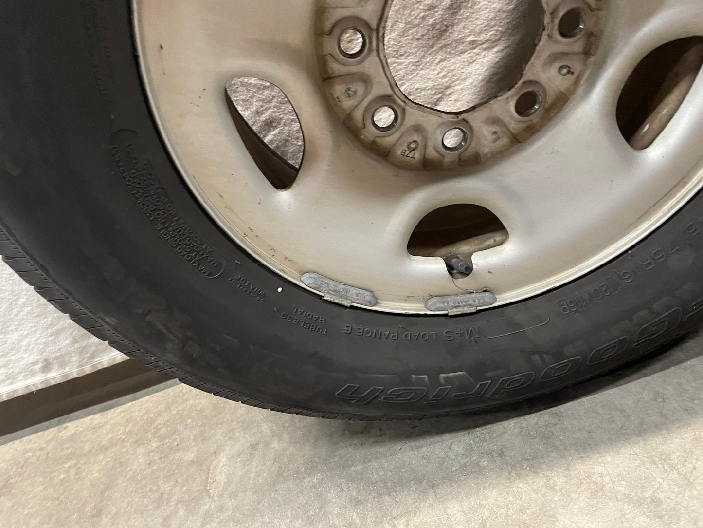 2003 Chevy Silverado C2500 Factory OEM Wheels and Tires Set - Day's Parts Yard