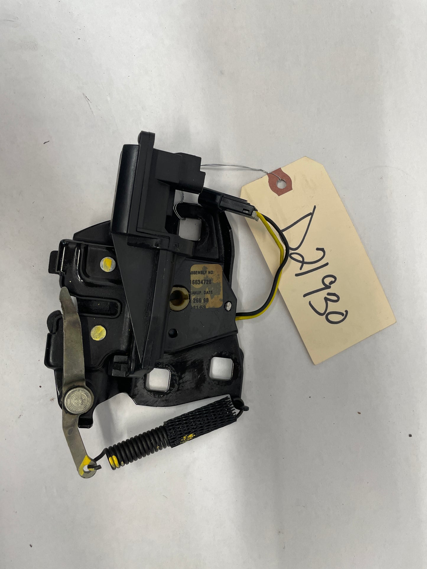 1999 Chevy Camaro Z28 Trunk Deck Lid Hatch Latch OEM - Day's Parts Yard