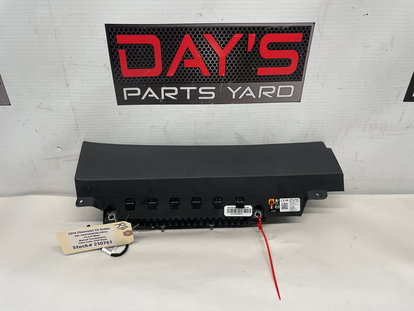 2016 Chevy SS Sedan RH Passenger Side Knee Dash Airbag Air Bag OEM - Day's Parts Yard