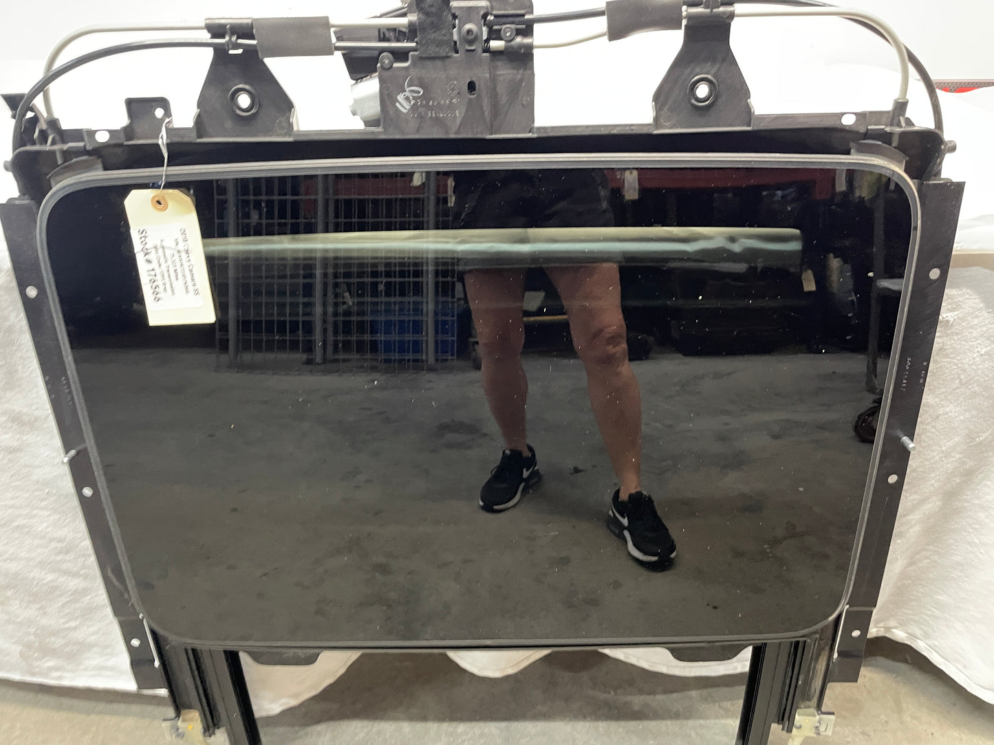 2016 Cadillac ATS-V Coupe Sunroof Sun Moon Roof Assembly OEM - Day's Parts Yard