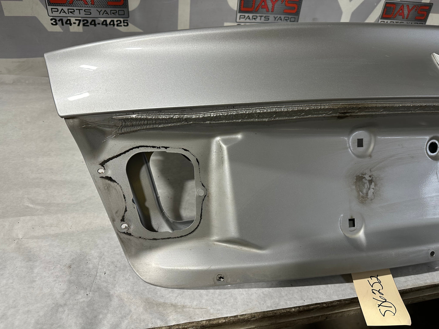 2006 Pontiac GTO Trunk Deck Lid OEM - Day's Parts Yard
