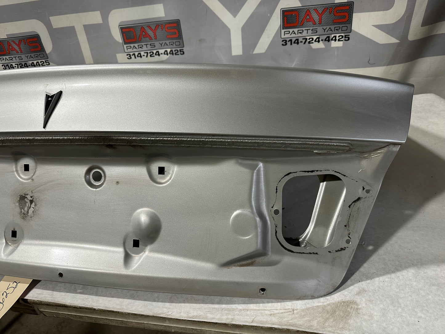 2006 Pontiac GTO Trunk Deck Lid OEM - Day's Parts Yard