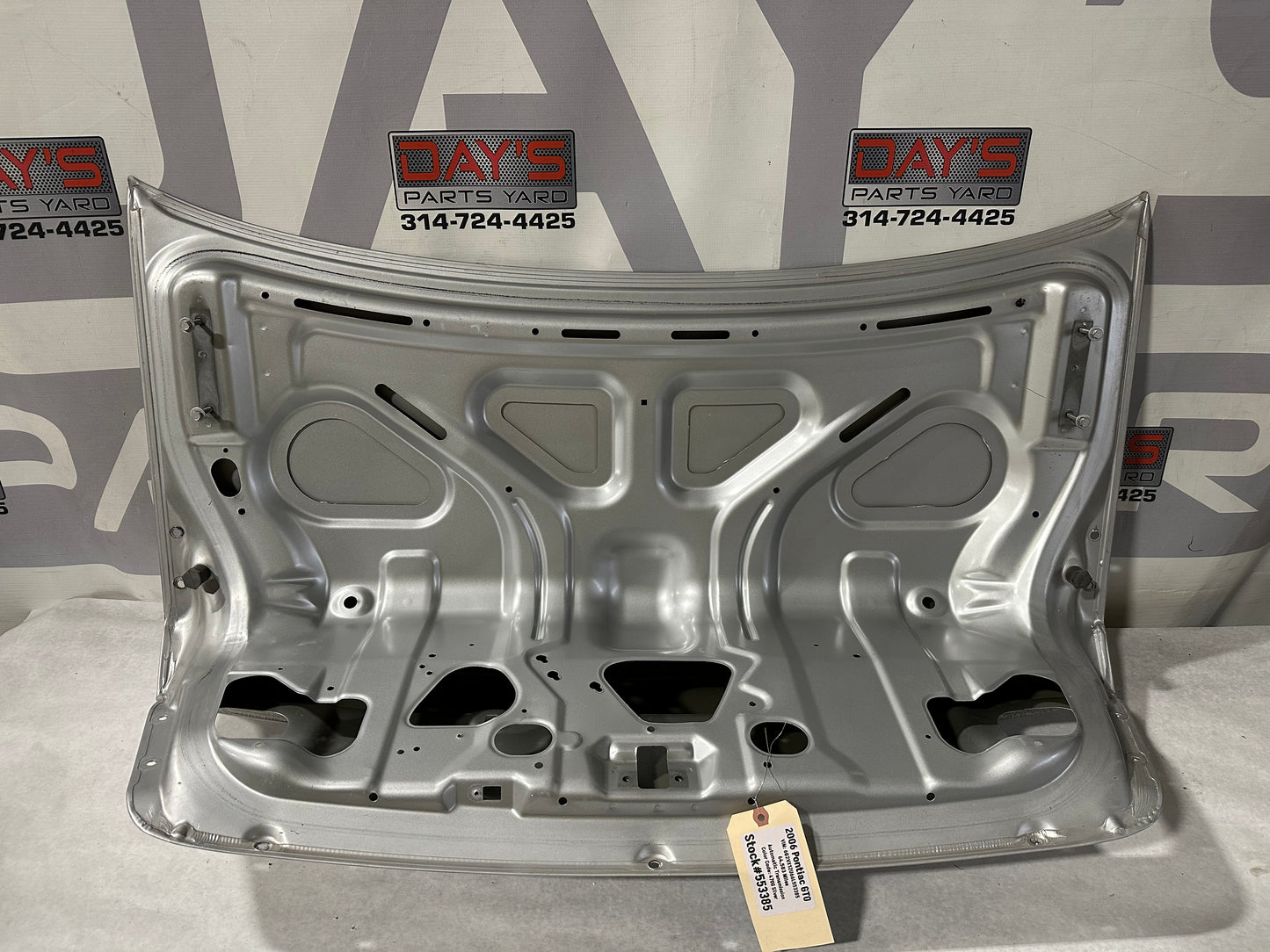 2006 Pontiac GTO Trunk Deck Lid OEM - Day's Parts Yard