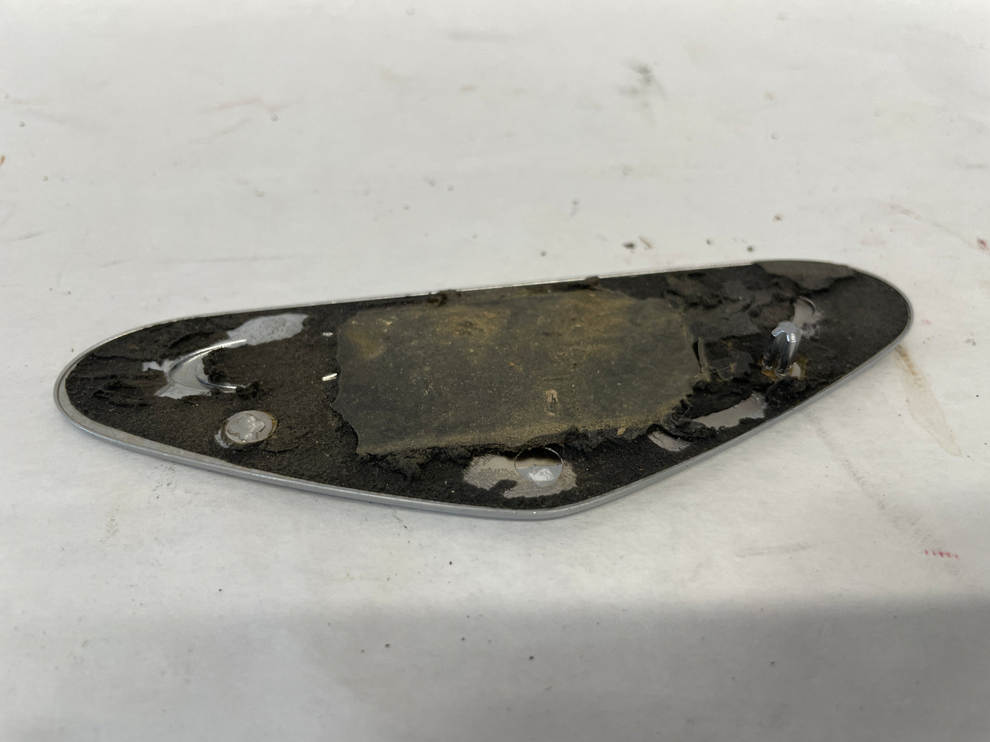 2006 Pontiac GTO Fender Badge Emblem OEM - Day's Parts Yard