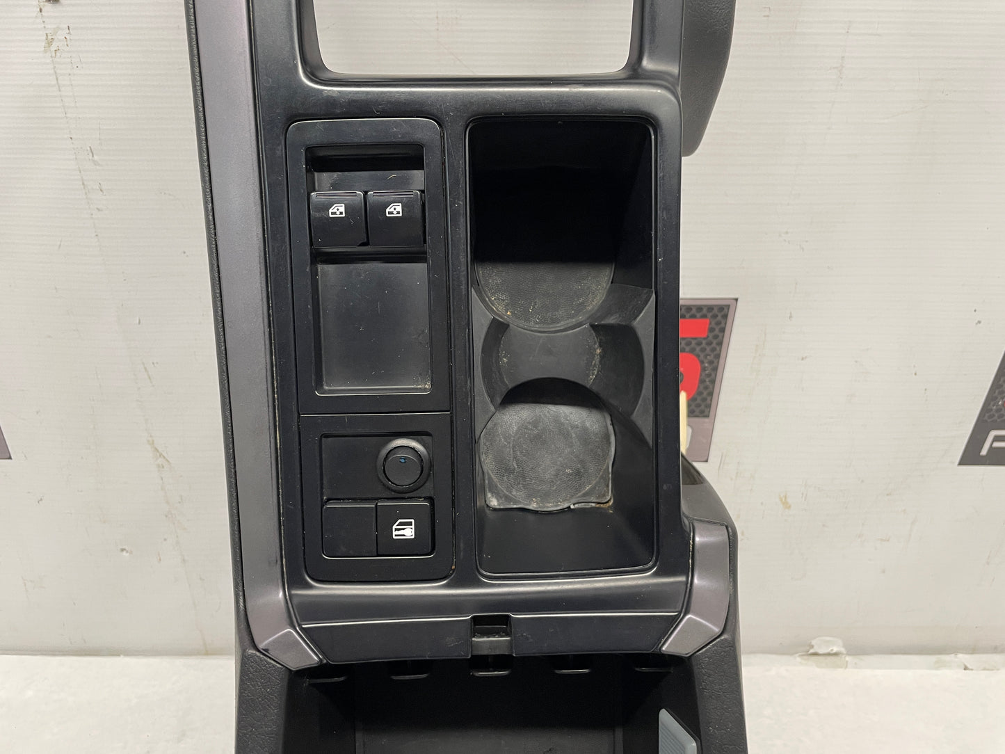 2006 Pontiac GTO Center Console Arm Rest Assembly OEM - Day's Parts Yard