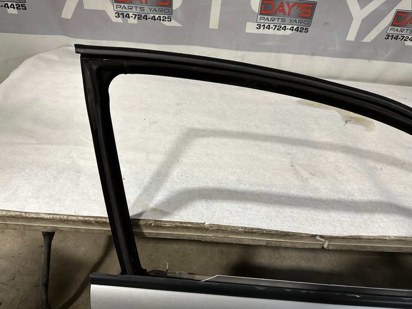 2006 Pontiac GTO RH Passenger Exterior Door OEM - Day's Parts Yard