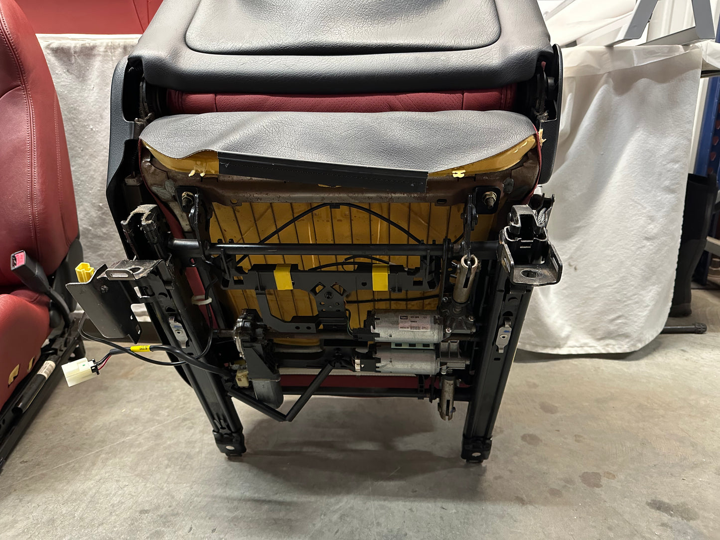 2006 Pontiac GTO Seats Fronts and Rears Red Leather OEM - Day's Parts Yard