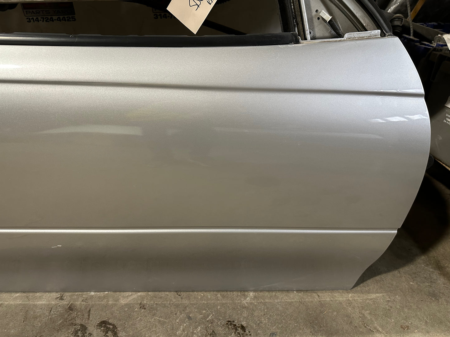 2006 Pontiac GTO RH Passenger Exterior Door OEM - Day's Parts Yard